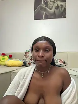 Snapshot of Lil-shawrie chatting on March 7, 2026, 3:35 am Lil-shawrie online show from March 7, 2026, 3:35 am