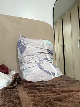 Snapshot of Lil-shawrie chatting on March 4, 2026, 1:08 pm Lil-shawrie online show from March 4, 2026, 1:08 pm