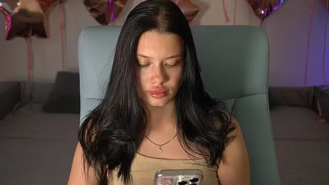 Snapshot of ReginaWine chatting on September 16, 2025, 3:24 pm ReginaWine online show from September 16, 2025, 3:24 pm