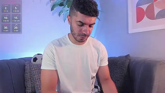 AxelThompson  online show from January 6, 2026, 10:41 am