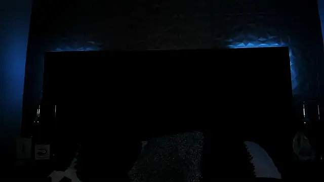 AxelThompson  online show from November 14, 2025, 11:36 am