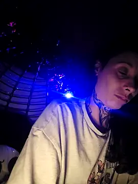 Snapshot of DarkAngelz1 chatting on October 14, 2025, 2:23 am DarkAngelz1 online show from October 14, 2025, 2:23 am