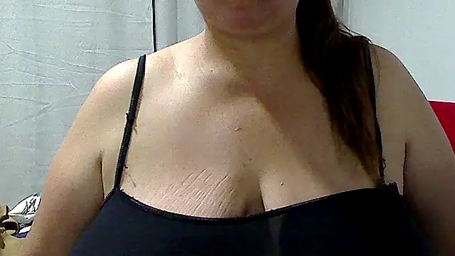 luciana69hot online show from April 23, 2026, 5:03 pm