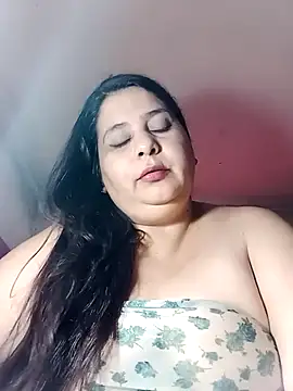 Aymacyn online show from November 19, 2025, 9:48 pm