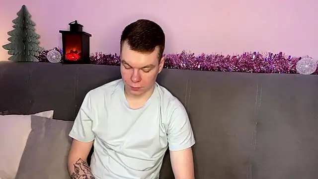 julielourens online show from January 7, 2026, 8:08 am