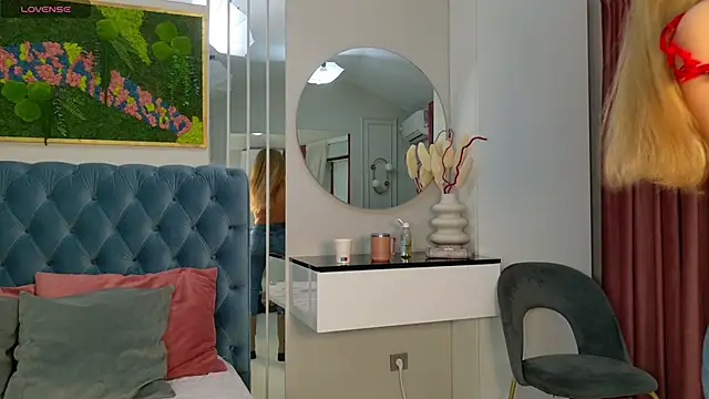 Snapshot of SiennaPierce chatting on February 27, 2026, 5:18 am SiennaPierce online show from February 27, 2026, 5:18 am