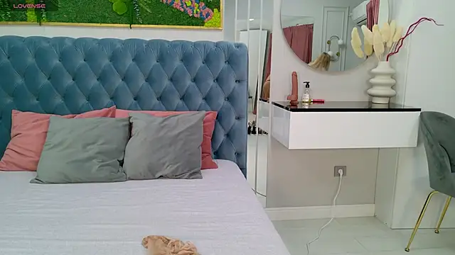 SiennaPierce online show from October 13, 2025, 4:14 am