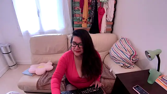 salome2025 online show from March 28, 2026, 1:23 pm