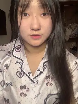 xialuo25 online show from June 14, 2026, 3:41 am