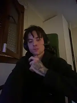 AngelJoven online show from September 24, 2025, 5:08 pm