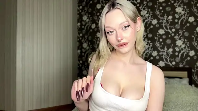 Snapshot of demilodge chatting on October 25, 2025, 12:39 pm demilodge online show from October 25, 2025, 12:39 pm