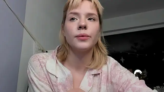 Snapshot of _CuteAsFuck_ chatting on October 12, 2025, 1:12 pm CuteAsFuck online show from October 12, 2025, 1:12 pm