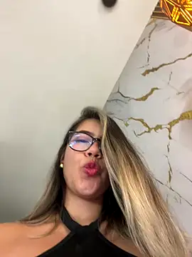 Snapshot of sara_calderon chatting on September 9, 2025, 1:20 pm sara calderon online show from September 9, 2025, 1:20 pm