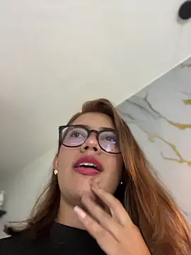 Snapshot of sara_calderon chatting on November 14, 2025, 1:26 pm sara calderon online show from November 14, 2025, 1:26 pm