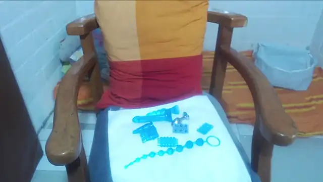 rose-crystal online show from February 5, 2026, 9:21 pm