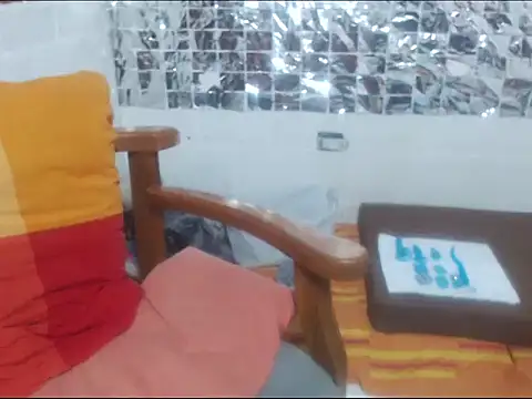 rose-crystal online show from February 8, 2026, 12:41 am