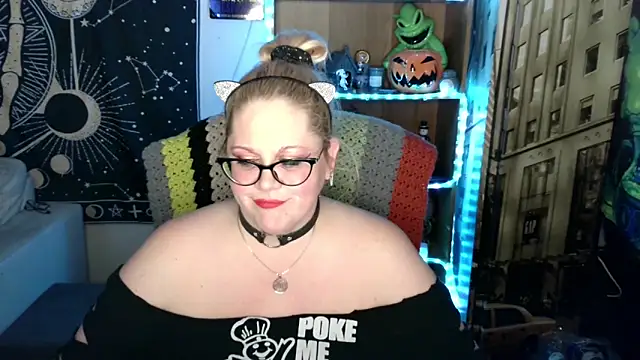 Snapshot of Kinky_Witch chatting on May 1, 2026, 1:32 am Kinky Witch online show from May 1, 2026, 1:32 am