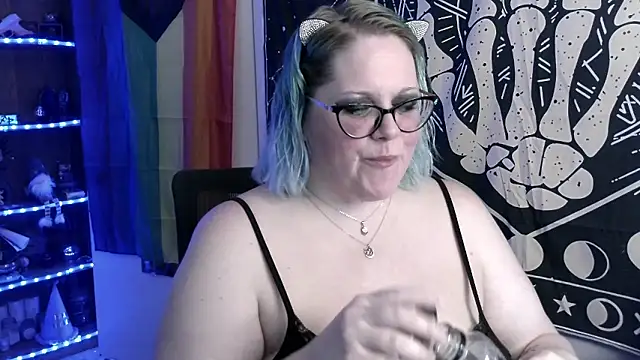 Kinky Witch online show from January 7, 2026, 6:46 pm