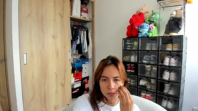 Snapshot of double_trouble_ chatting on February 17, 2025, 5:34 pm double trouble online show from February 17, 2025, 5:34 pm