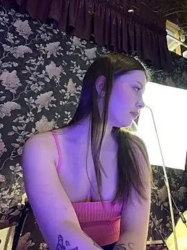 Snapshot of Dari_Toy_ chatting on September 9, 2025, 1:38 am Dari Toy online show from September 9, 2025, 1:38 am