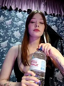 Snapshot of Dari_Toy_ chatting on September 11, 2025, 1:38 am Dari Toy online show from September 11, 2025, 1:38 am