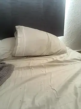 Snapshot of gar4085 chatting on November 24, 2025, 5:13 pm gar4085 online show from November 24, 2025, 5:13 pm