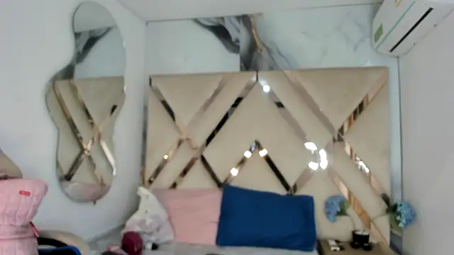 Snapshot of arixht chatting on April 6, 2026, 8:43 pm arixht online show from April 6, 2026, 8:43 pm