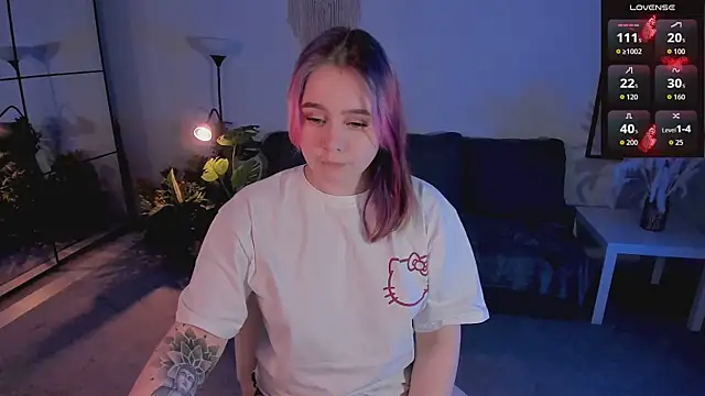 lunaalli online show from March 5, 2026, 8:49 pm