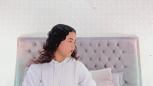 Snapshot of Evaa_Lunna_ chatting on March 5, 2026, 8:16 pm Evaa Lunna online show from March 5, 2026, 8:16 pm