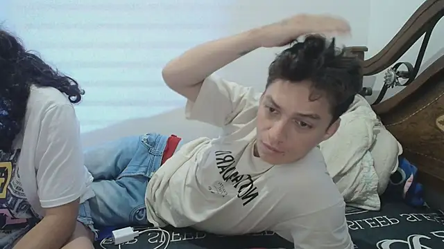 Aria Arthur online show from October 10, 2025, 10:27 am