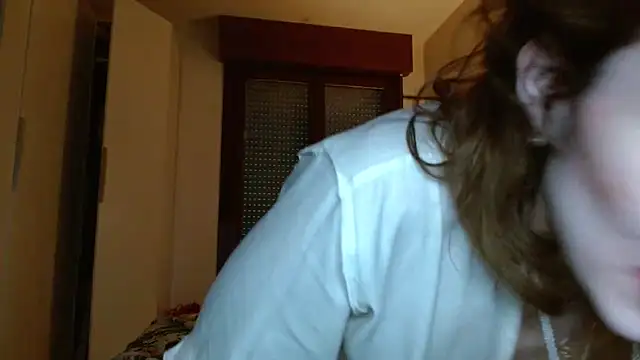 Snapshot of refem9 chatting on October 7, 2025, 4:30 pm refem9 online show from October 7, 2025, 4:30 pm