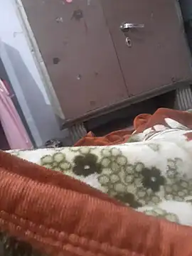 hotnaughty-bhavi online show from November 10, 2025, 7:08 pm