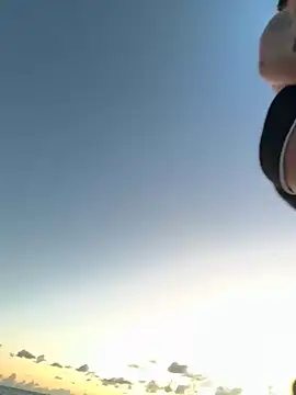 Snapshot of sweetsirenn chatting on October 21, 2025, 11:09 am sweetsirenn online show from October 21, 2025, 11:09 am