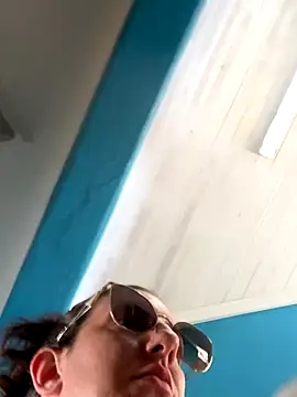 Snapshot of sweetsirenn chatting on October 20, 2025, 1:11 pm sweetsirenn online show from October 20, 2025, 1:11 pm