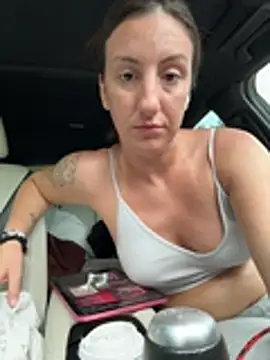 Snapshot of sweetsirenn chatting on November 6, 2025, 12:53 pm sweetsirenn online show from November 6, 2025, 12:53 pm