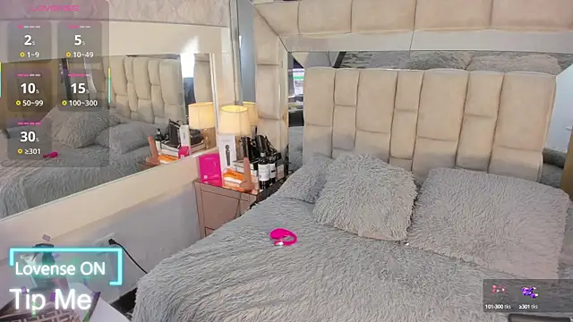 VICTORIAGRAYS online show from September 26, 2025, 11:17 am