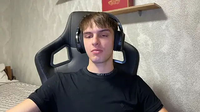 Snapshot of elliot_scott chatting on September 27, 2025, 2:12 pm elliot scott online show from September 27, 2025, 2:12 pm