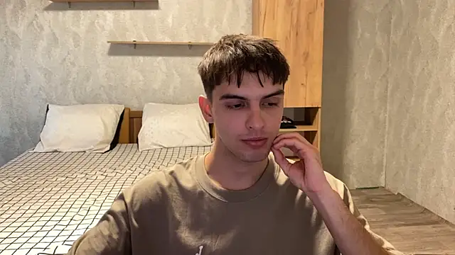 Snapshot of elliot_scott chatting on September 9, 2025, 12:25 pm elliot scott online show from September 9, 2025, 12:25 pm