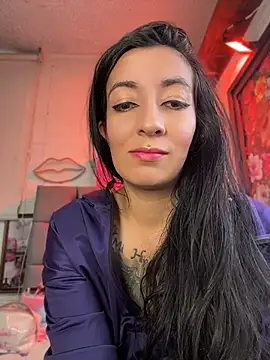 Snapshot of SALOME_KORLAND chatting on April 19, 2026, 6:10 pm SALOME KORLAND online show from April 19, 2026, 6:10 pm