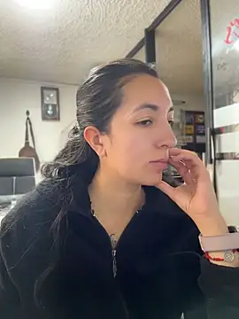 Snapshot of SALOME_KORLAND chatting on April 20, 2026, 12:41 pm SALOME KORLAND online show from April 20, 2026, 12:41 pm