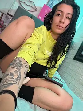 Snapshot of SALOME_KORLAND chatting on April 16, 2026, 9:50 pm SALOME KORLAND online show from April 16, 2026, 9:50 pm