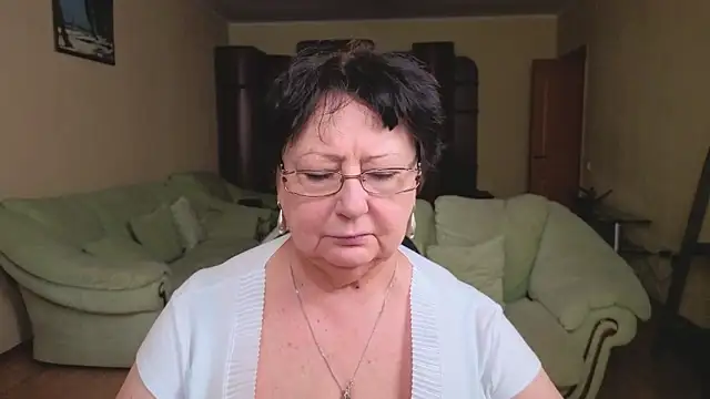 Margo Moll online show from February 8, 2026, 9:29 am