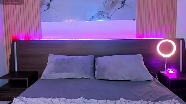 samanthaa moon online show from March 26, 2026, 11:02 pm