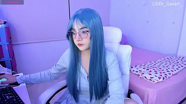 Lilith Raven  online show from November 7, 2025, 3:33 am