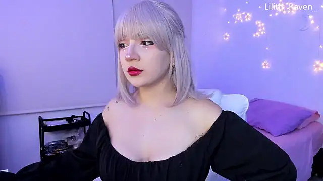 Snapshot of Lilith_Raven_ chatting on September 24, 2025, 3:46 am Lilith Raven online show from September 24, 2025, 3:46 am