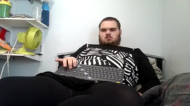 alexthe9t online show from December 2, 2025, 6:31 pm