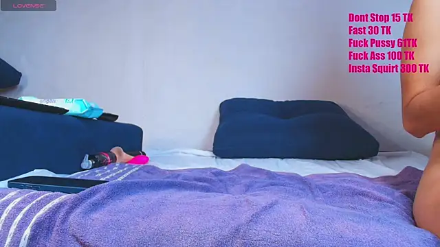 couplelove543 online show from October 10, 2025, 1:45 pm