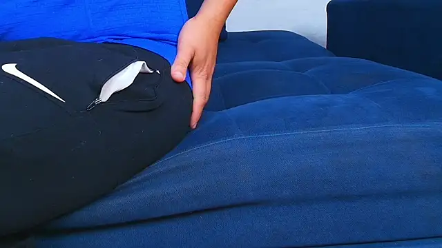 couplelove543 online show from November 22, 2025, 3:44 pm