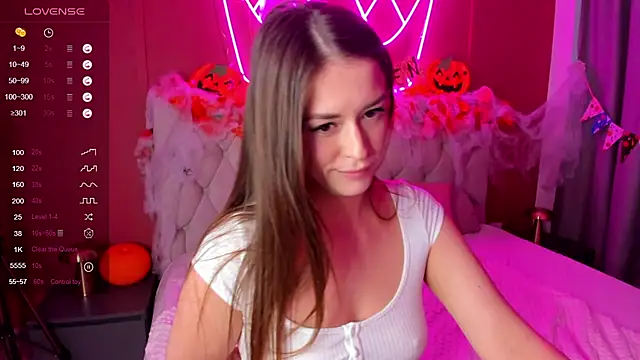 StacyWells online show from October 31, 2025, 8:55 am