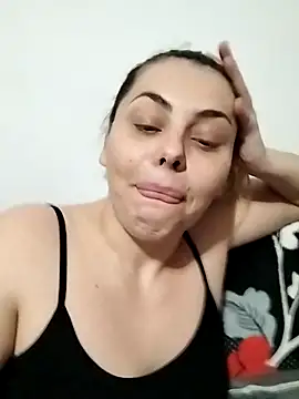 LarisseBelle online show from February 26, 2026, 5:57 pm